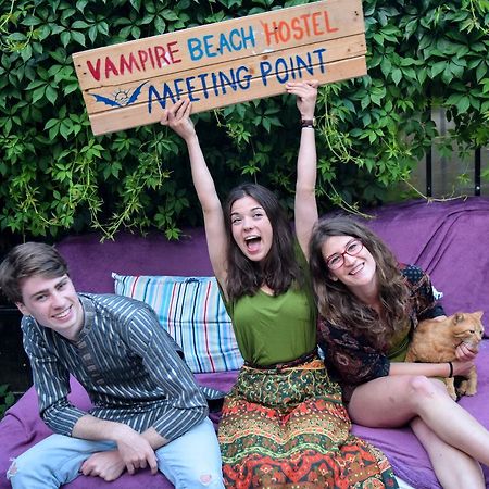 Vampire Beach Hostel Vama Veche Kültér fotó